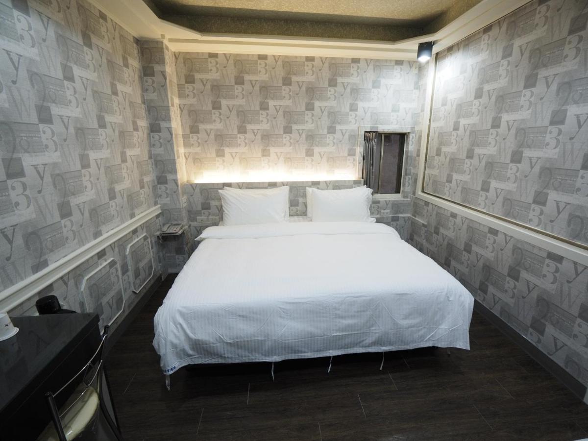 เหอเยว่ โฮเทล Hotel ซินจู๋ ภายนอก รูปภาพ